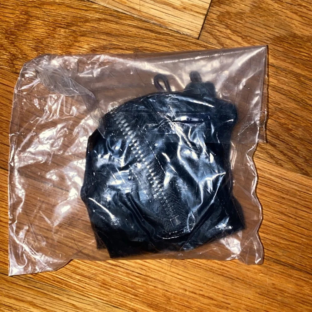 NWT Busted Brand Mask - Picture 9 of 10